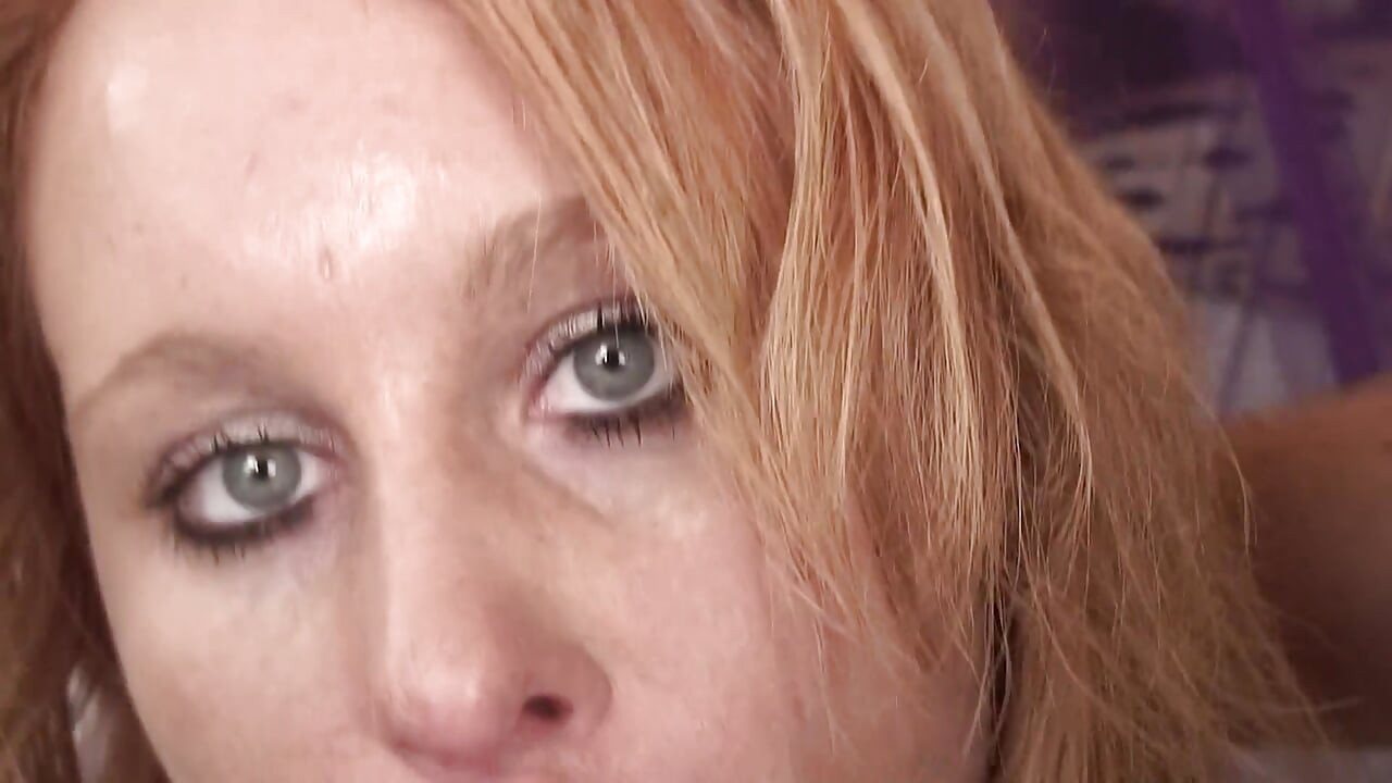 hot babe with wet pussy lick and fiches