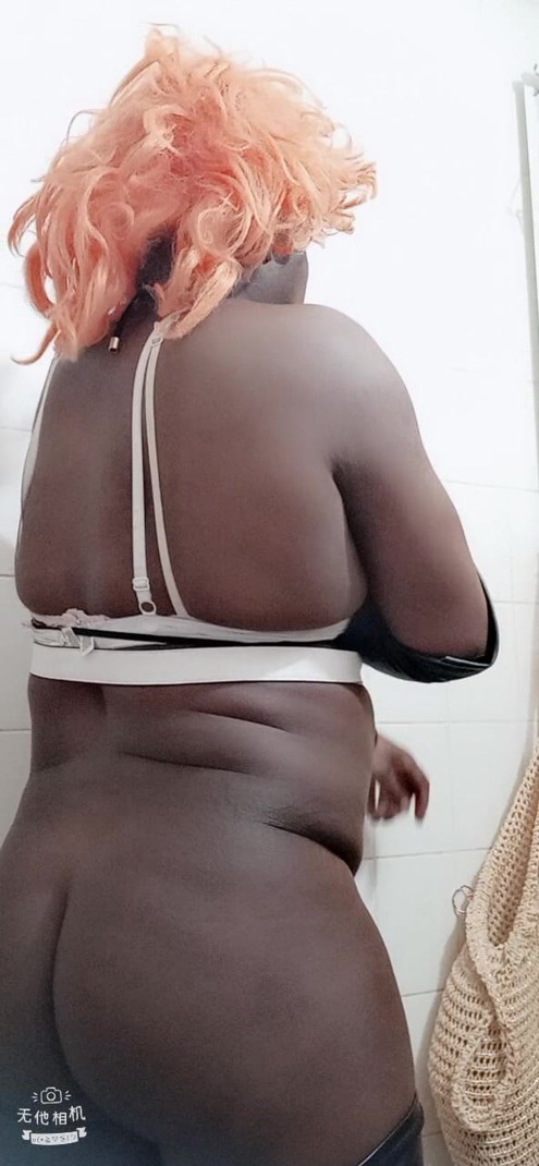 Sexy Ginger Toiletslut