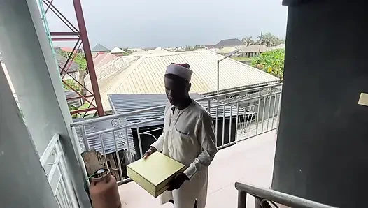 Приезжая все от материка в высокогорье, чтобы удивить мою жену подарком на День Валентина