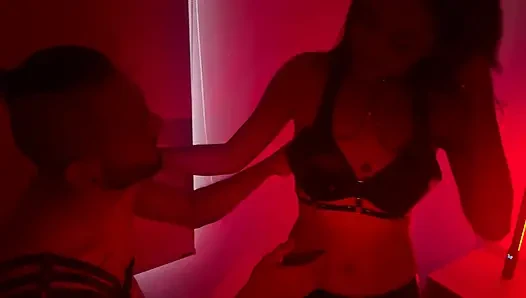 Kamar Merah Dengan Kekasih Saya Saat Suami Saya Sedang Bekerja