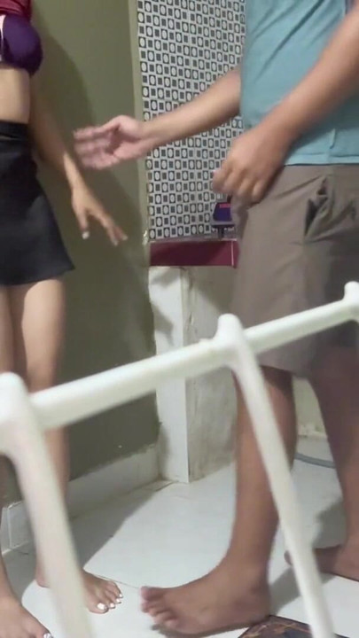 Ditanya Untuk Melayani Nafsu Ayah Tiri Saya Di Dapur | Klip 1