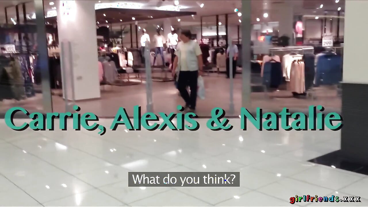 แฟนสาว XXX - Alexis Crystal ผมบลอนด์หยอกล้อ Carrie ในกางเกงยีนส์ขาสั้น จากนั้นเข้าร่วมกับ Nata เพื่อเลียหีสุดแรง