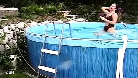Training of joha spanking her ass in the backyard