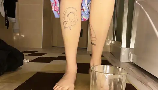 Eva Divas Pee in a Glass