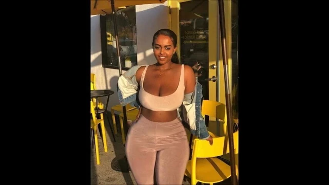 Videoclip - Wide Hips 6