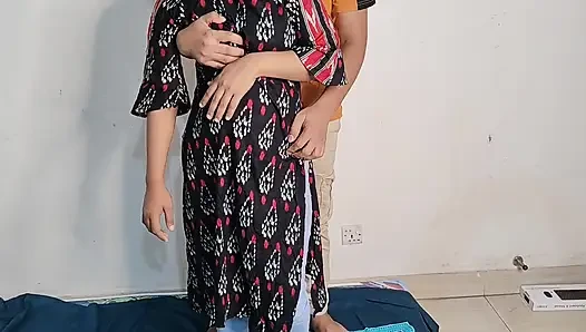 Aku lagi asik akrab sama pacarku!