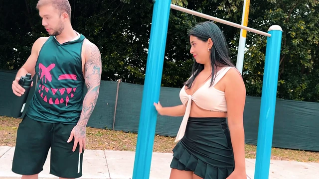 Flirting with my neighbor's young and muscular stepson to come to my house to fuck me, I am a latin MILF
