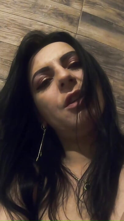 Хочешь вылизать меня?