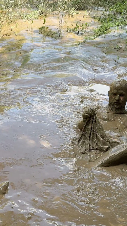 HOW DEEP'S THE MUD ? | Clip 2