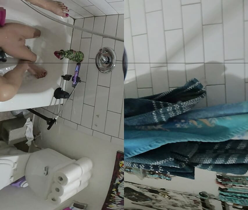 Lizzy Yum VR Oktober 2026 Mandi Masturbasi Dilating