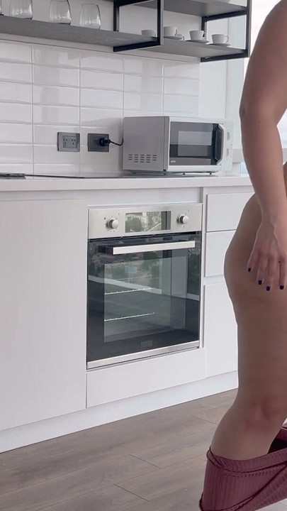 Maid MIlf Sending Nudes Got Too Horny | Clip 1