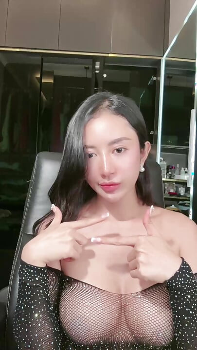 MEMEK DICOLOK COLOK PAKE BOTOL SANGE SAMPE MUNCRAT