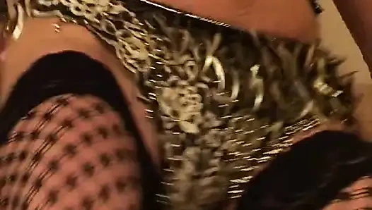 Tante girang perancis rambut pirang lagi asik jilat