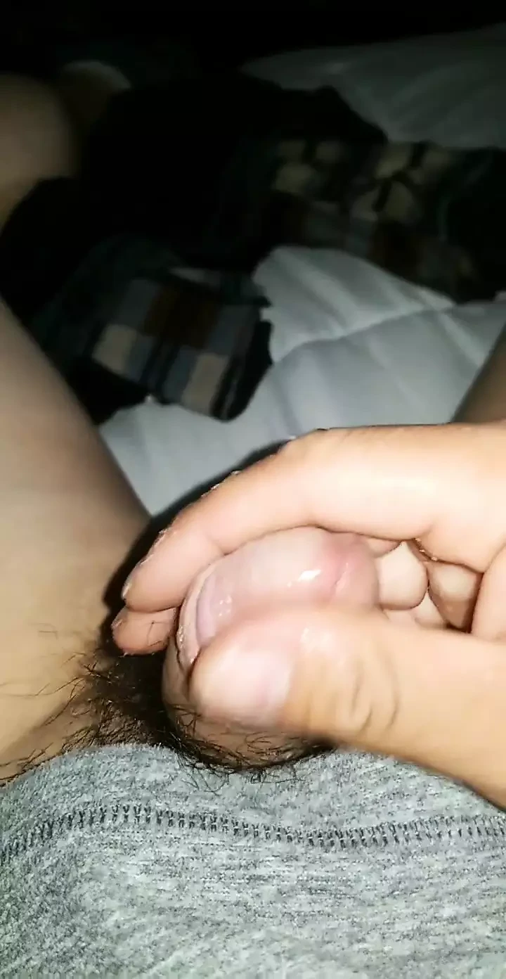 Giocare con precum e butthole gioca con precum 4