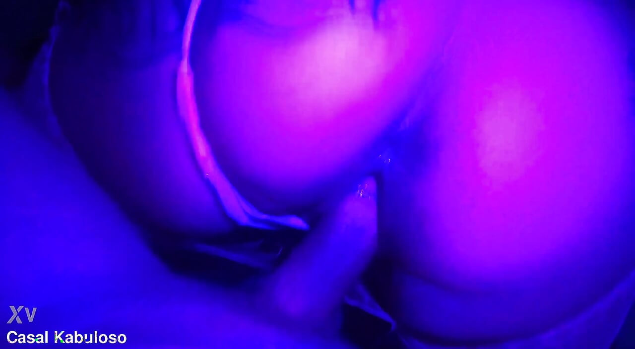 इस आकर्षक के साथ आनंद का इंद्रधनुष