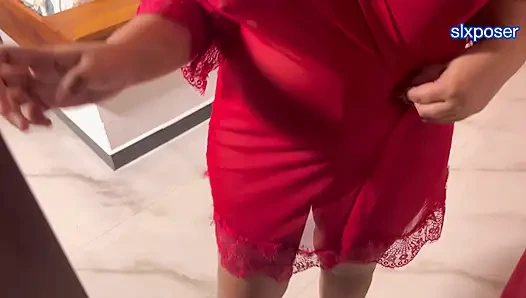 Ateşli teyze üvey babam evde yokken beni içeri alıyor ve sürtük gibi yarağımı emiyor