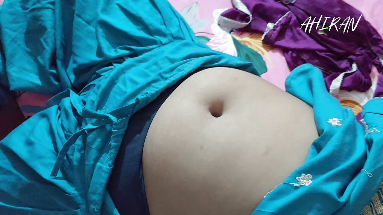 KURAC U PUPKU I OGROMAN TRBUŠNI PUPAK FOREPLAY!