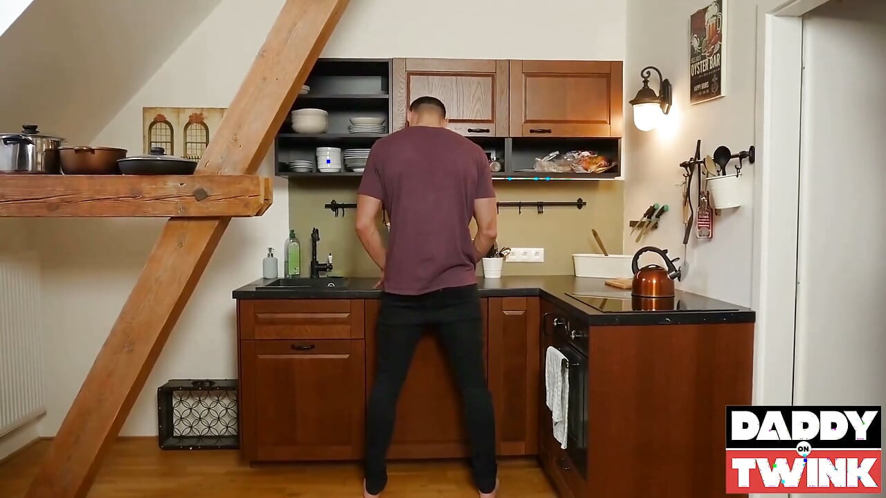 Daddyontwink Tall Hung Dilf Pavel Sora Raw förstör Twink Roman Capellini