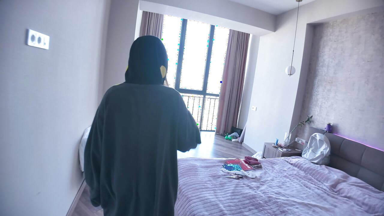 Blonďatá nevlastní sestra v Kigurumi Onesie přistižena při plížení - odhaluje sexy spodní prádlo a svedla nevlastního bratra POV