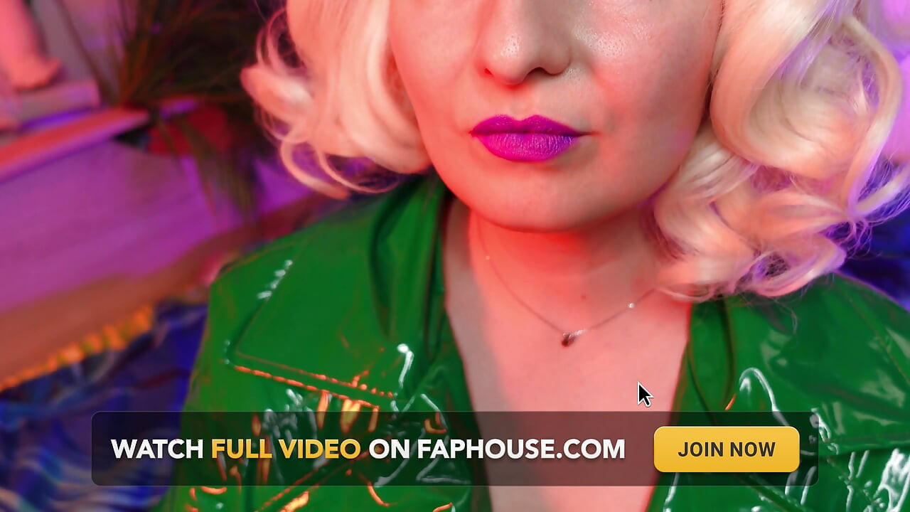 ASMR slowly lipstick tease
