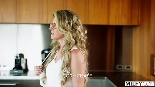 Orta yaşlı seksi kadın yarağa aç orta yaşlı seksi kadınlar phoenix marie ve cory chase komşuyu birlikte sikiyor