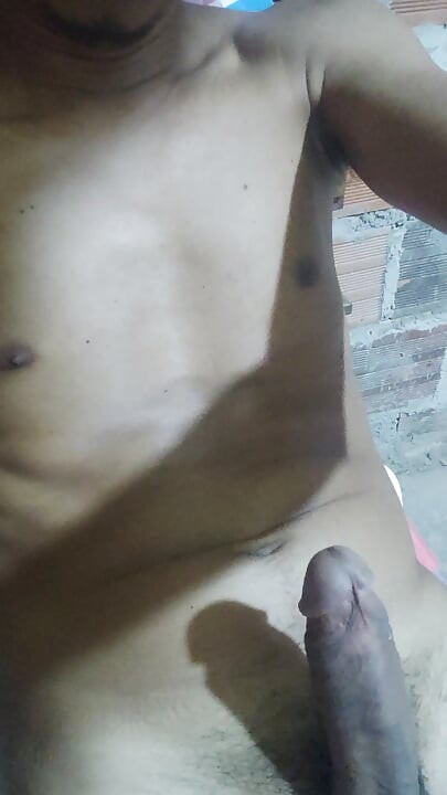 Latin guy looking for vagina or ass to put his cock in and give milk