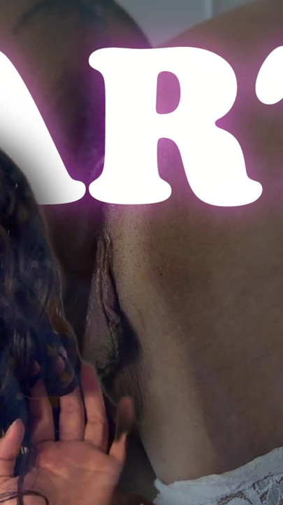 나는 당신을 위해 투명한 의자와 창녀에 앉아