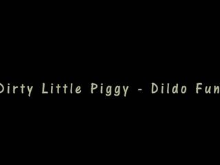 Smutsig liten piggy- dildo