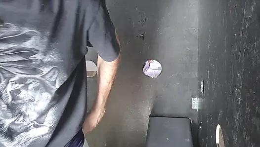Bukkake Eşi Yabancıların Gloryhole'den Cumshots Alıyor!