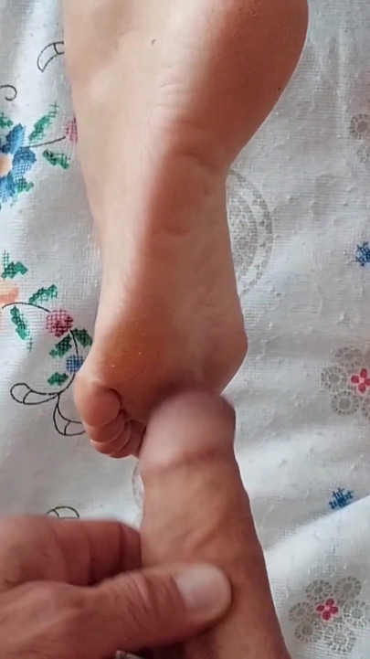 Amateur Blonde Mature Wife Enjoys Foot Fetish and Sex