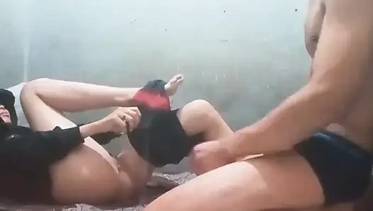 Полуночный взгляд: неожиданная любовь с соседками по комнате