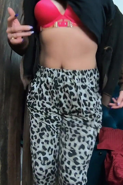 Homewear Twerk Tease - Big Ass Jiggle & No-panties Vibes