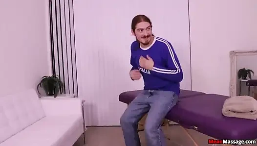 Bobbi Dylan: memerah susu sampai tumpah