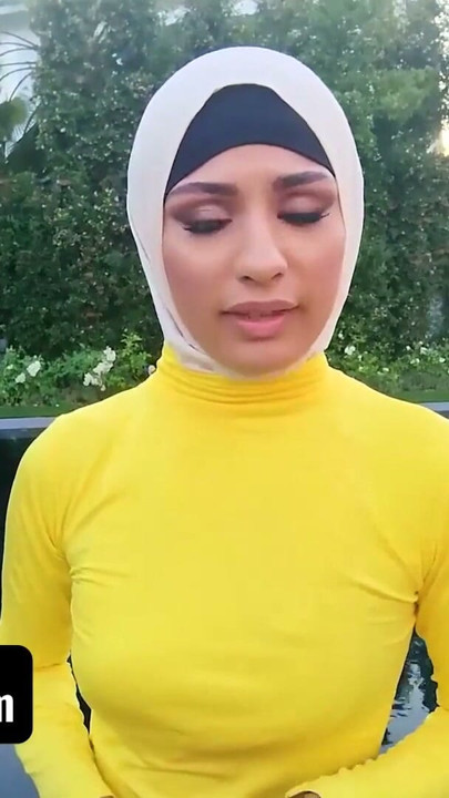 Tesettürlü kız Nina, Amerikan genç filmleri izleyerek büyüdü ve balo kraliçesi olmaya takıntılı | Klip 1
