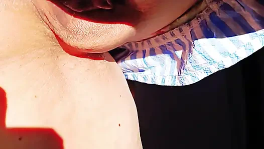 Büyük etli amcık dudaklarıma bak