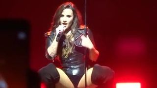 Demi Lovato - живая сексуальная подборка 2