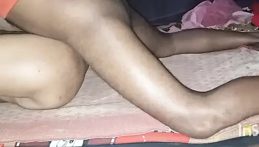 Desi village wife and husband fucking video in bedroom