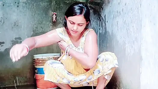 Ich bin in den Sommerferien zu bhabhis haus gegangen und genoss viel mit meinem schönen bhabhi, Full Hindi Viral Video