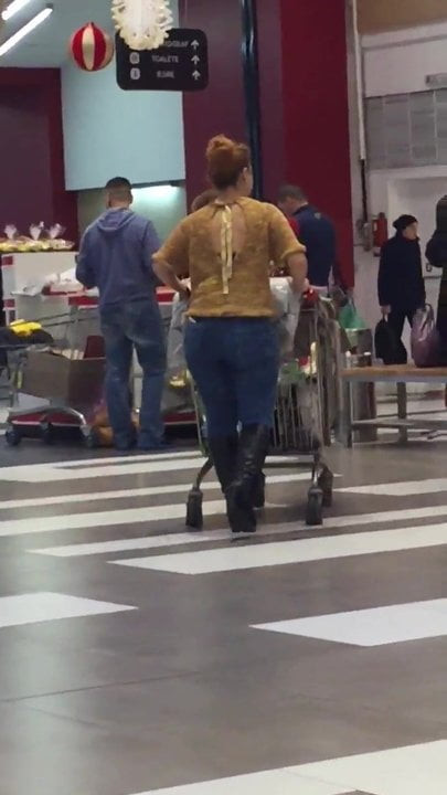 Big Ass at the mall