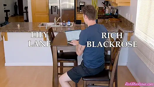 Azgın gotik orta yaşlı seksi kız arkadaşım beni işe ara almaya ikna ediyor