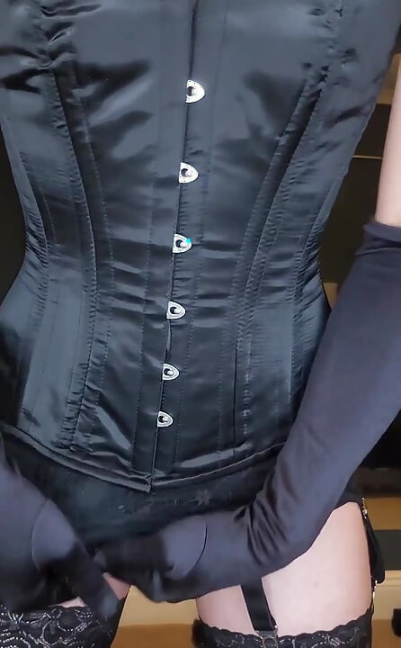 Admit It, You Love Fantasising About Me, You Wish You Were Kneeling Underneath Worshipping Viewing Mistress Dressed up