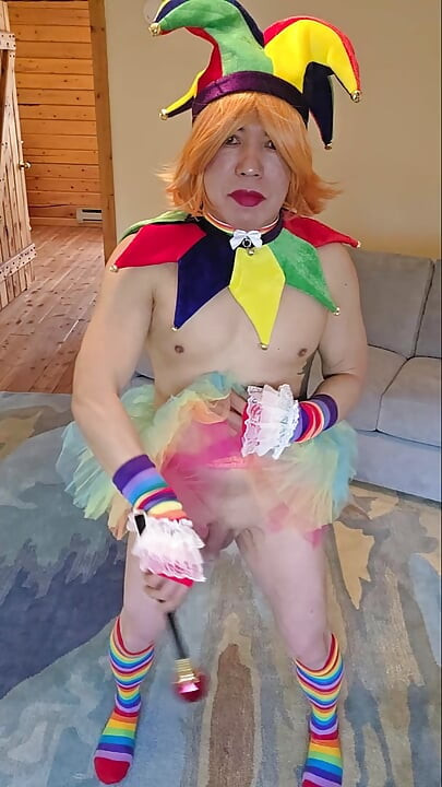 لفتة أخيرة كبرى من مهرج مثير للشفقة