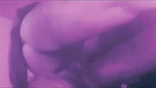 Karneval ist eine Zeit der Sünde, mich in deiner Grotte des Vergnügens zu befriedigen und den Boden mit deiner Seele nass zu machen.