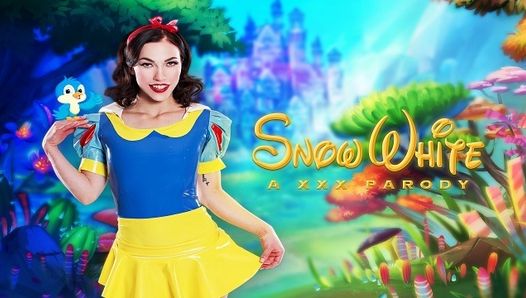 Natural Babe Diana Grace As SNOW WHITE Is All Wet For You