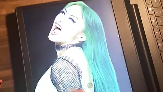 Shotzi blackheart boşalma anısına