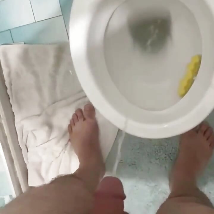 Török szőrös fasz pisilés videó