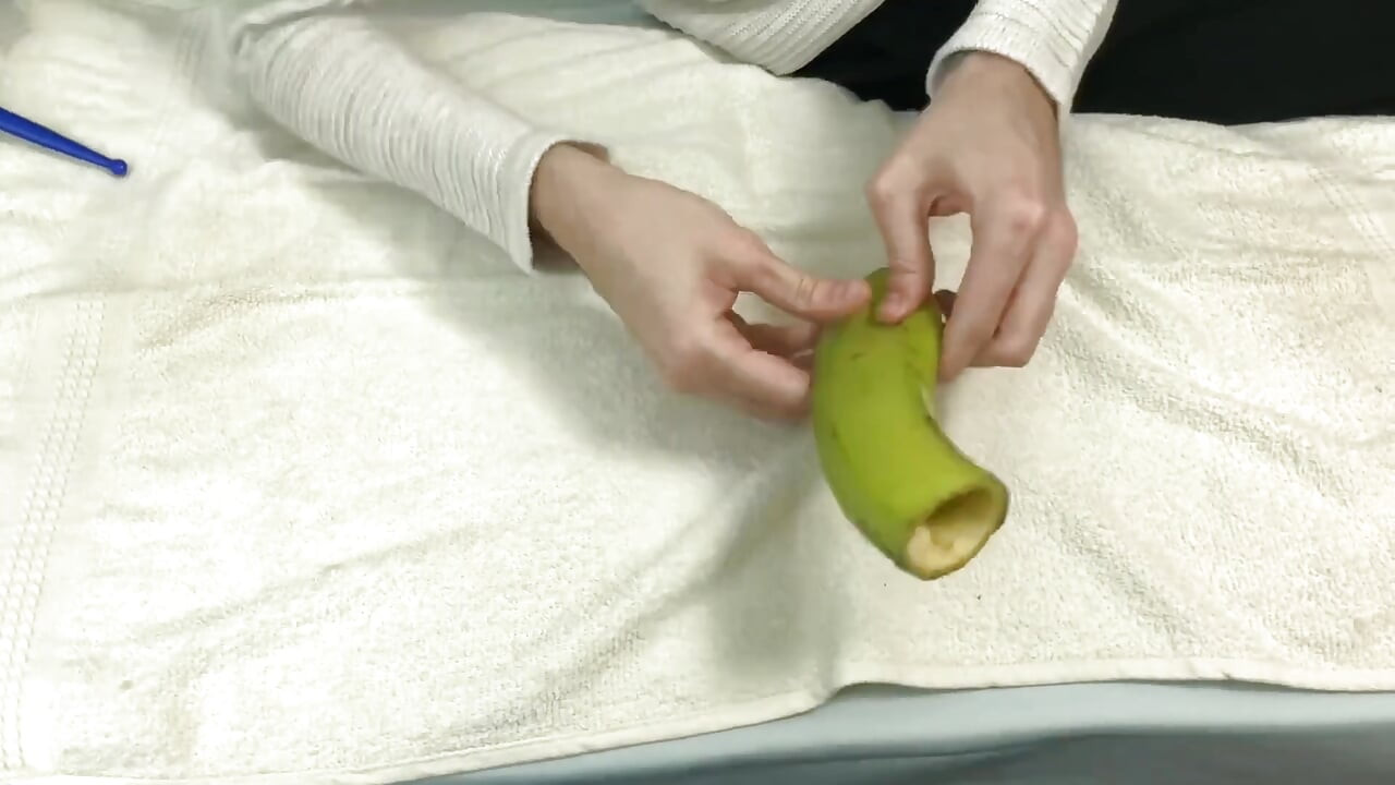 집에서 만든 오르가즘과 정액을 위한 바나나 장난감