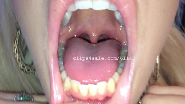 Mouth Fetish - Vyxen Mouth Video 1