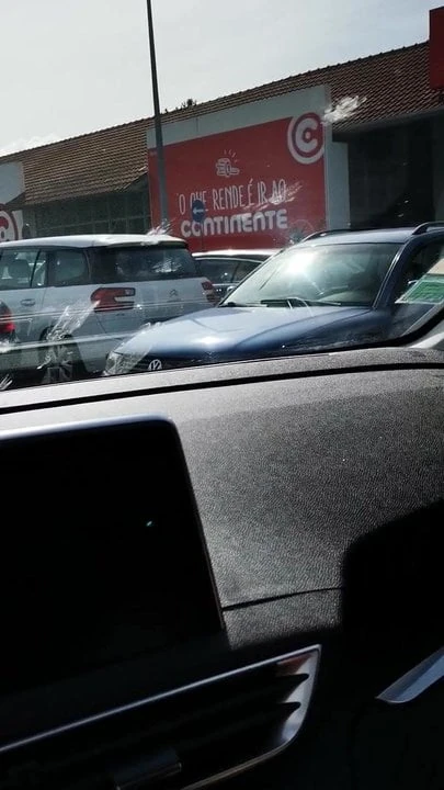 cum in car park