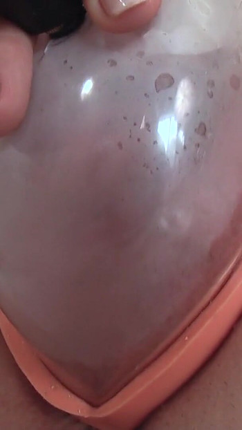 Thrilling moment from "Safado fez um video porno com a vizinha casada amador"